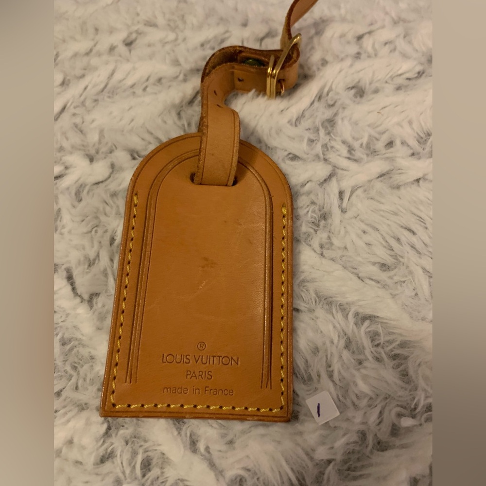 Louis Vuitton Brown Leather Luggage Tag🤍